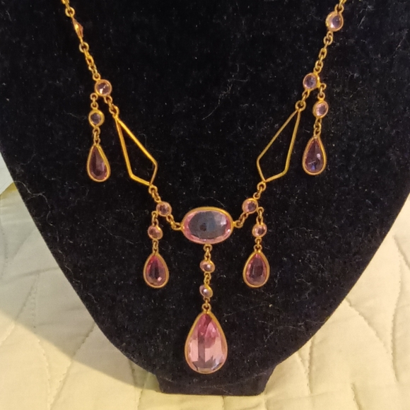 Jewelry - Elegant Antique looking Gold and Pink Necklace